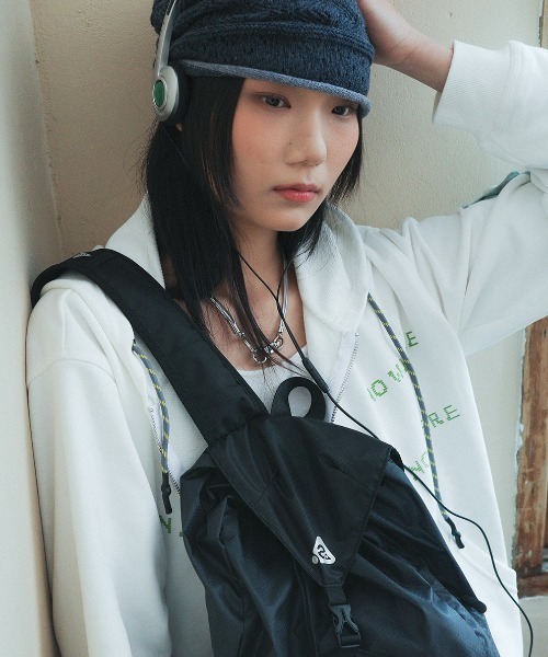HEISAN(ハイサン)の「◇HEISAN◇ブランド直輸入正規品/折りたためる/パッカブル/エッグシュートバッグ Egg Suit Bag Black(バックパック/リュック・レディース・ブラック/グレイッシュベージュ・FREE)」の16枚目の写真