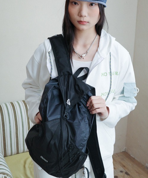 HEISAN(ハイサン)の「◇HEISAN◇ブランド直輸入正規品/折りたためる/パッカブル/エッグシュートバッグ Egg Suit Bag Black(バックパック/リュック・レディース・ブラック/グレイッシュベージュ・FREE)」の17枚目の写真