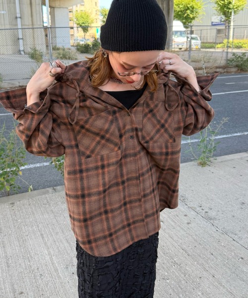 zena（ジェナ）の「フードチェックシャツ（シャツ/ブラウス・レディース・ライトブラウン/ブルー系1/ブラック・FREE）」の3枚目の写真