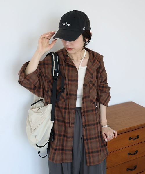 zena（ジェナ）の「フードチェックシャツ（シャツ/ブラウス・レディース・ライトブラウン/ブルー系1/ブラック・FREE）」の15枚目の写真