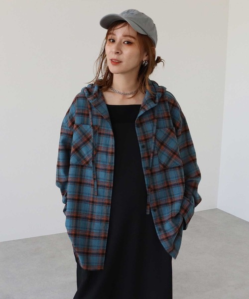 zena（ジェナ）の「フードチェックシャツ（シャツ/ブラウス・レディース・ライトブラウン/ブルー系1/ブラック・FREE）」の4枚目の写真