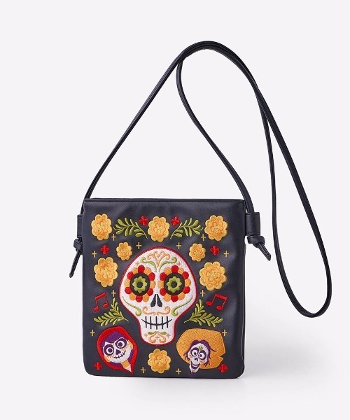 Disney(ディズニー)の「刺繍ショルダーバッグ「リメンバー・ミー」(ショルダーバッグ・レディース・ブラック・-)」の12枚目の写真