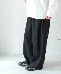 R4521 ウール混のシャドーストライプパンツ