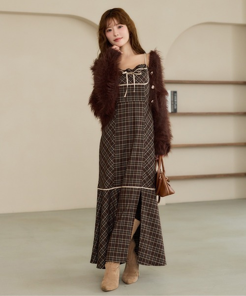 one after another NICE CLAUP(ワンアフターアナザーナイスクラップ)の「【SMサイズ展開】配色チェックロングキャミワンピース(ワンピース・レディース・ブラウン系その他/ブラック系その他/ホワイト系その他・MEDIUM/SMALL)」の1枚目の写真