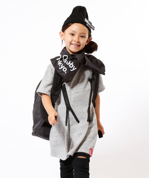 CHUBBYGANG（チャビーギャング）の「ジップデザイン裏毛ワンピース（ワンピース・キッズ・ライトグレー/ブラック・150/140/160/120/110/130/100）」の2枚目の写真