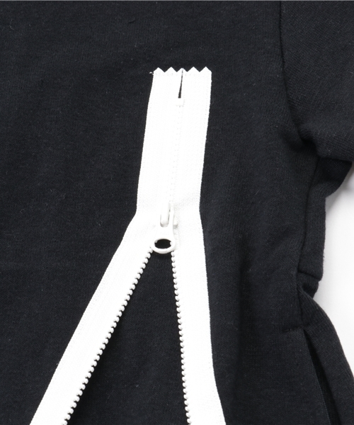 CHUBBYGANG（チャビーギャング）の「ジップデザイン裏毛ワンピース（ワンピース・キッズ・ライトグレー/ブラック・150/140/160/120/110/130/100）」の7枚目の写真