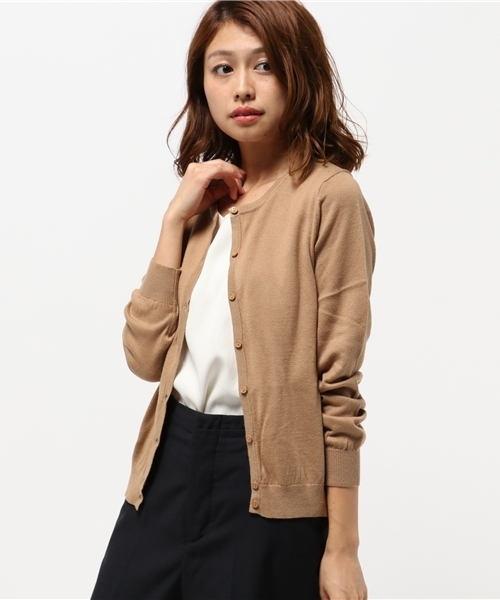 earth music&ecology(アースミュージックアンドエコロジー)の「【2016Autumn】《ガンガンカーディガン》ベーシック(カーディガン/ボレロ・レディース・ライトベージュ/カーキ/ブラック/サックスブルー/ライトピンク/ピンク/マスタード/ネイビー/ブルーグリーン/レッド/ブルー/ライトグレー・L/M/S)」の3枚目の写真