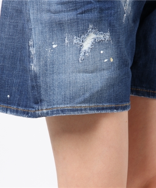 DSQUARED2（ディースクエアード）の「SHORSTS /KAWAII SHORTS /THE SLASHER WASH（デニムパンツ・レディース・インディゴブルー・36/34）」の10枚目の写真