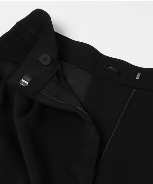 HELIOPOLE（エリオポール）の「テーパード バナナパンツ（その他パンツ・レディース・ブラック/ベージュ/ネイビー・38/34/36）」の11枚目の写真