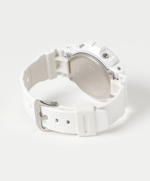 G-SHOCK(ジーショック)の「G-SHOCK / メタリックカラーズ Metallic Colors / DW-6900NB-7JF / Gショック(アナログ腕時計・メンズ・ホワイト×ブラック・FREE)」の2枚目の写真