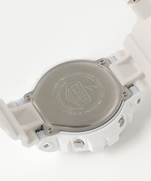 G-SHOCK(ジーショック)の「G-SHOCK / メタリックカラーズ Metallic Colors / DW-6900NB-7JF / Gショック(アナログ腕時計・メンズ・ホワイト×ブラック・FREE)」の3枚目の写真