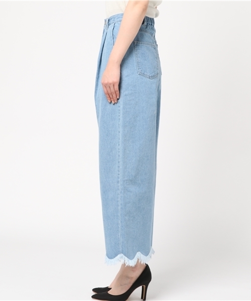 MERLOT（メルロー）の「スカラップフリンジヘムデニムワイドパンツ615-8527（デニムパンツ・レディース・ネイビー/ライトブルー/ブルー・FREE）」の7枚目の写真