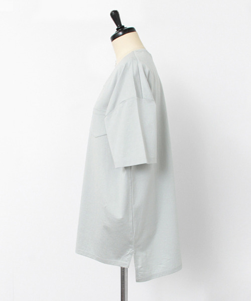 WORK NOT WORK URBAN RESEARCH（ワークノットワークアーバンリサーチ）の「WORK NOT WORK URBAN V/N BIG TEE WITH POCKET（Tシャツ/カットソー・レディース・グレー/ネイビー/ホワイト/ブラック・FREE）」の6枚目の写真