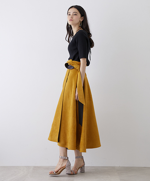 UNITED TOKYO（ユナイテッドトウキョウ）の「バックレースアップタイトニット（ニット/セーター・レディース・ブラック/ラベンダー/マスタード/ホワイト・1）」の11枚目の写真