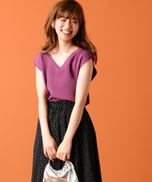 natural couture（ナチュラルクチュール）の「スカラップノースリニット（ニット/セーター・レディース・ブラック/キャメル/ターコイズブルー/ピンク・FREE）」の8枚目の写真