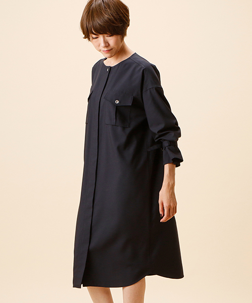 un dix cors(アンディコール)の「ワークシャツワンピース(シャツワンピース・レディース・モカ/ネイビー・フリ-)」の2枚目の写真