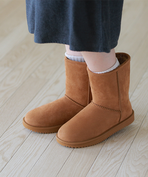 welleg（ウェレッグ）の「完全防水 レイン フェイク ファー ムートンブーツ（ブーツ・レディース・ブラック/キャメル/ダークブラウン/グレイッシュベージュ・S/M/L/LL/4L/3L）」の4枚目の写真