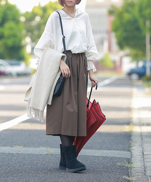 welleg（ウェレッグ）の「完全防水 レイン フェイク ファー ムートンブーツ（ブーツ・レディース・ブラック/キャメル/ダークブラウン/グレイッシュベージュ・S/M/L/LL/4L/3L）」の6枚目の写真