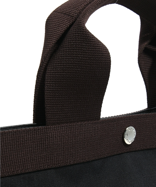 NANO universe（ナノユニバース）の「×FF/コーデュラナイロントートL（バックパック/リュック・レディース・ブラック/ブルー/ピンク/ライトベージュ・FREE）」の7枚目の写真