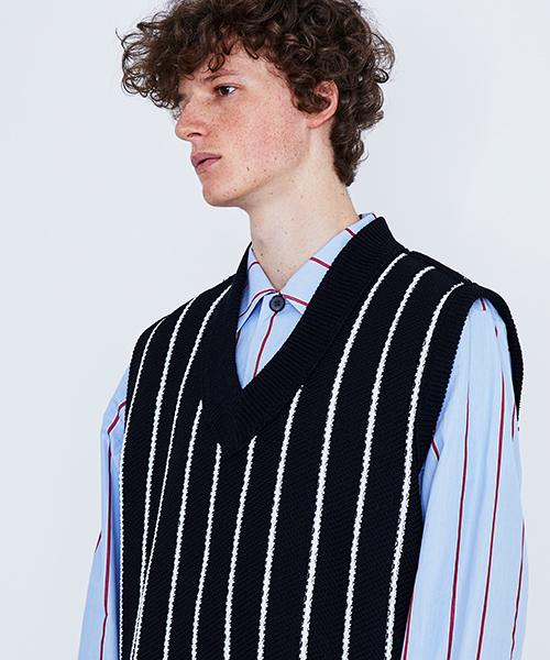 UNITED TOKYO(ユナイテッドトウキョウ)の「インレーニットベスト(ニット/セーター・メンズ・ブラック/オレンジ/ブラウン/ネイビー・1/2/3)」の8枚目の写真