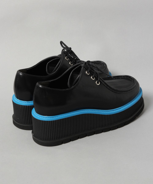 JEANASIS（ジーナシス）の「アツゾコチロリアン/818829（モカシン/デッキシューズ・レディース・ブラック系その他/レッド系その他・MEDIUM/LARGE）」の4枚目の写真