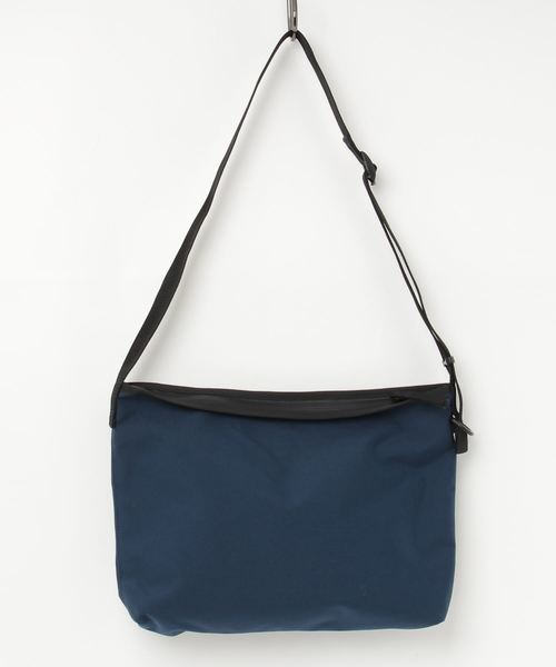 Esperanto(エスペラント)の「esperanto (エスペラント) / コーデュラ1000 サコッシュ バッグ(ショルダーバッグ・メンズ・ブラック/エンジ/ベージュ/ネイビー/グレー/オリーブ/ブルー/カモフラージュ・FREE)」の6枚目の写真