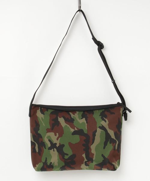 Esperanto(エスペラント)の「esperanto (エスペラント) / コーデュラ1000 サコッシュ バッグ(ショルダーバッグ・メンズ・ブラック/エンジ/ベージュ/ネイビー/グレー/オリーブ/ブルー/カモフラージュ・FREE)」の8枚目の写真