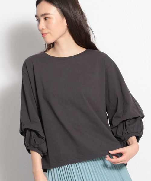 niko and...(ニコアンド)の「袖タック&ギャザープルオーバー(Tシャツ/カットソー・レディース・ライトブルー/ベージュ/オフホワイト/チャコール・MEDIUM/LARGE)」の10枚目の写真