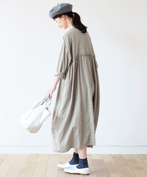 Sunny clouds（サニークラウズ）の「サニークラウズ　ｆｅａｔ．Ｓｈｕｔｔｌｅ　Ｎｏｔｅｓ　ｋａｚｕｍｉのよく見たらチェックのワンピース〈レディース〉（ワンピース・レディース・ベージュ・MEDIUM/LARGE/X-LARGE/XX-LARGE/NM）」の8枚目の写真