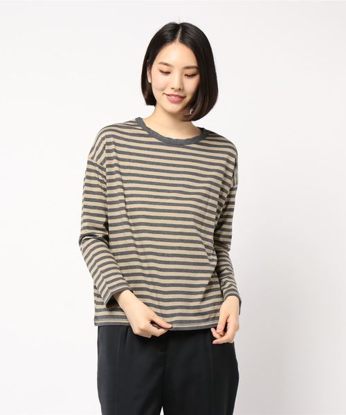 AMERICAN HOLIC（アメリカンホリック）の「クルーネックゆるカットプルオーバー＊（Tシャツ/カットソー・レディース・チャコールグレー/ベージュ/ブラウン/カーキ/アイボリー/ブラック系その他4/グレー系その他4/ブルー系その他2・M/L）」の4枚目の写真