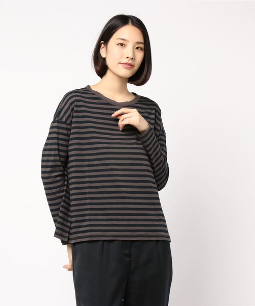 AMERICAN HOLIC（アメリカンホリック）の「クルーネックゆるカットプルオーバー＊（Tシャツ/カットソー・レディース・チャコールグレー/ベージュ/ブラウン/カーキ/アイボリー/ブラック系その他4/グレー系その他4/ブルー系その他2・M/L）」の8枚目の写真