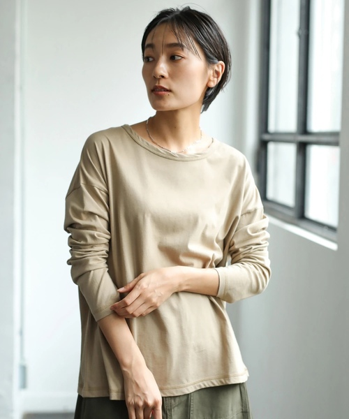 AMERICAN HOLIC（アメリカンホリック）の「クルーネックゆるカットプルオーバー＊（Tシャツ/カットソー・レディース・チャコールグレー/ベージュ/ブラウン/カーキ/アイボリー/ブラック系その他4/グレー系その他4/ブルー系その他2・M/L）」の6枚目の写真