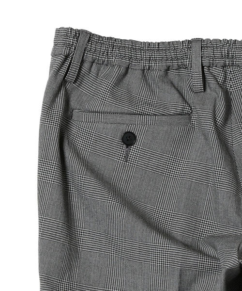 SHIPS JET BLUE（シップスジェットブルー）の「SHIPS JET BLUE: サーモライト スリムチェックパンツ（その他パンツ・メンズ・グレー/ブラック・LARGE/X-SMALL/SMALL/MEDIUM）」の6枚目の写真