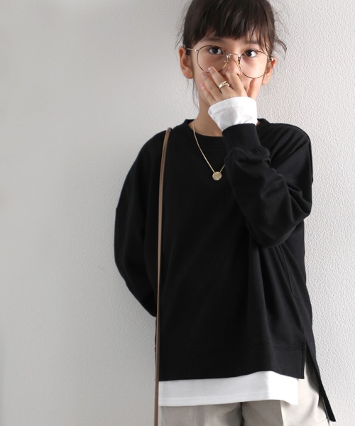 classicalelf(クラシカルエルフ)の「キッズ レイヤード風ミドル丈無地ビッグシルエットクルーネックトレーナー(長袖)(スウェット・キッズ・チャコールグレー/ブラック/ベージュ/カーキ/モカ・130/140/150)」の11枚目の写真