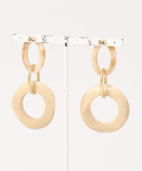 DouDou（ドゥドゥ）の「ウッドパーツラウンド2連ピアス（ピアス（両耳用）・レディース・ホワイト・FREE）」の2枚目の写真