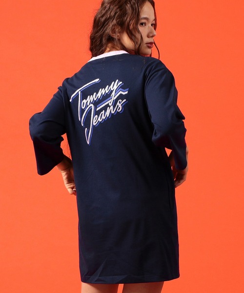 tommy jeans（トミー ジーンズ）の「ロゴロングスリーブTシャツ
