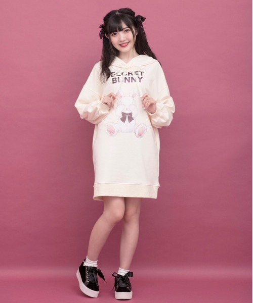 ハニシナ うさぎ パーカー ワンピース 薄ピンク いちご ケーキ リボン 総柄 jr-pycs-01_5.jpg