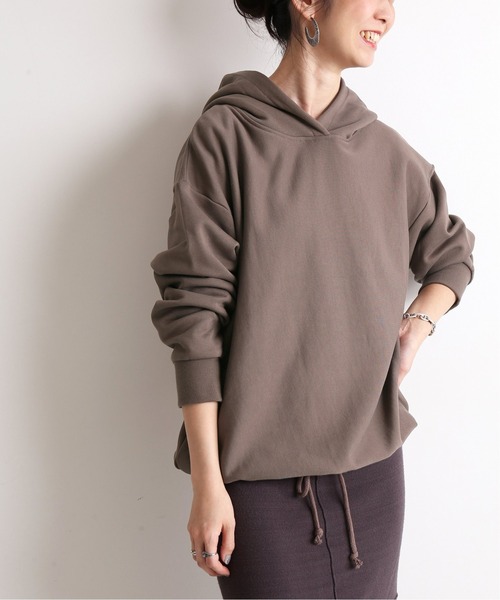 SLOBE IENA（スローブイエナ）の「裏毛ドロストフードパーカー【手洗い可能】◆（パーカー・レディース・ブラック/ライトグレー/ブラウン/ボルドー・FREE）」の7枚目の写真