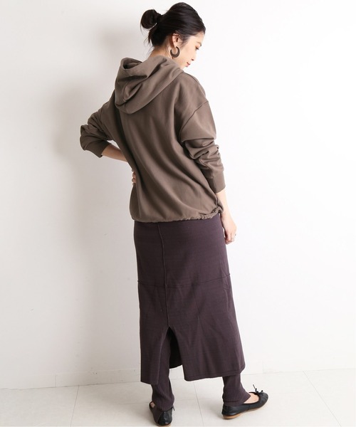 SLOBE IENA（スローブイエナ）の「裏毛ドロストフードパーカー【手洗い可能】◆（パーカー・レディース・ブラック/ライトグレー/ブラウン/ボルドー・FREE）」の14枚目の写真