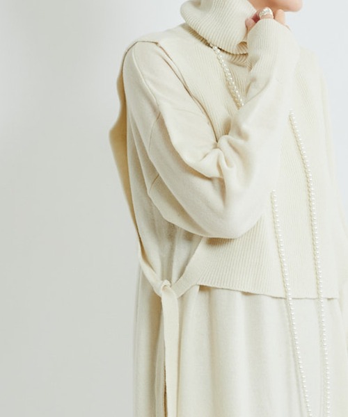DouDou(ドゥドゥ)の「ニットセットワンピース(ワンピース・レディース・オフホワイト/ベージュ/ブルー・FREE)」の2枚目の写真