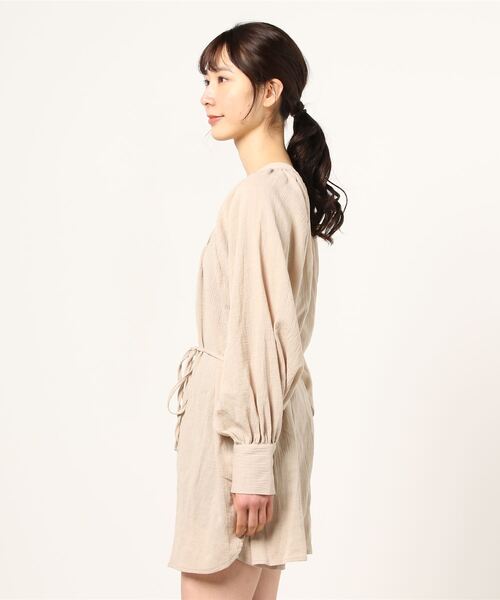 Auntie Rosa Holiday（アンティローザホリデー）の「コットンスラブキーネックチュニックワンピース（ワンピース・レディース・ブラック/ホワイト/グレイッシュベージュ/グリーン・FREE）」の5枚目の写真