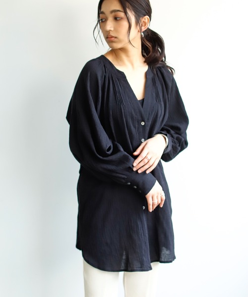 Auntie Rosa Holiday（アンティローザホリデー）の「コットンスラブキーネックチュニックワンピース（ワンピース・レディース・ブラック/ホワイト/グレイッシュベージュ/グリーン・FREE）」の3枚目の写真