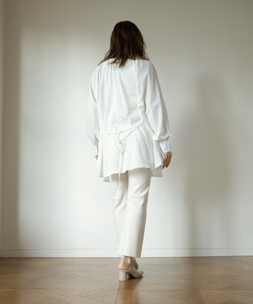 Auntie Rosa Holiday（アンティローザホリデー）の「コットンスラブキーネックチュニックワンピース（ワンピース・レディース・ブラック/ホワイト/グレイッシュベージュ/グリーン・FREE）」の8枚目の写真