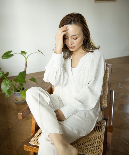 Auntie Rosa Holiday（アンティローザホリデー）の「コットンスラブキーネックチュニックワンピース（ワンピース・レディース・ブラック/ホワイト/グレイッシュベージュ/グリーン・FREE）」の11枚目の写真