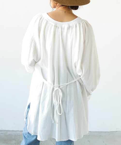 Auntie Rosa Holiday（アンティローザホリデー）の「コットンスラブキーネックチュニックワンピース（ワンピース・レディース・ブラック/ホワイト/グレイッシュベージュ/グリーン・FREE）」の16枚目の写真