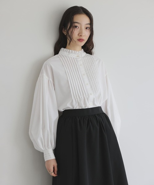 somari imagination（ソマリ イマジネーション）の「『ボリューム袖ピンタックブラウス』（シャツ/ブラウス・レディース・オフホワイト/ブラック・2/1）」の13枚目の写真