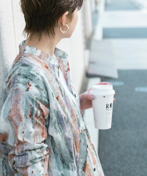 Ambre Neige（アンブルネージュ）の「ペイントルーズシャツ／【WEB/EC限定商品】（シャツ/ブラウス・レディース・パープル/グリーン・FREE）」の2枚目の写真