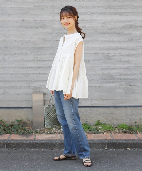 Crisp yours(クリスプユアーズ)の「フレンチボリュームティアードブラウス(シャツ/ブラウス・レディース・ライトグレー/ブラック/ミント/アイボリー・FREE)」の5枚目の写真