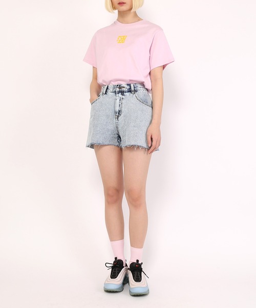 PUNYUS（プニュズ）の「デニムショートパンツ（デニムパンツ・レディース・ライトブルー/インディゴブルー/ブルー系その他/ブラック・3/2/1/4）」の20枚目の写真