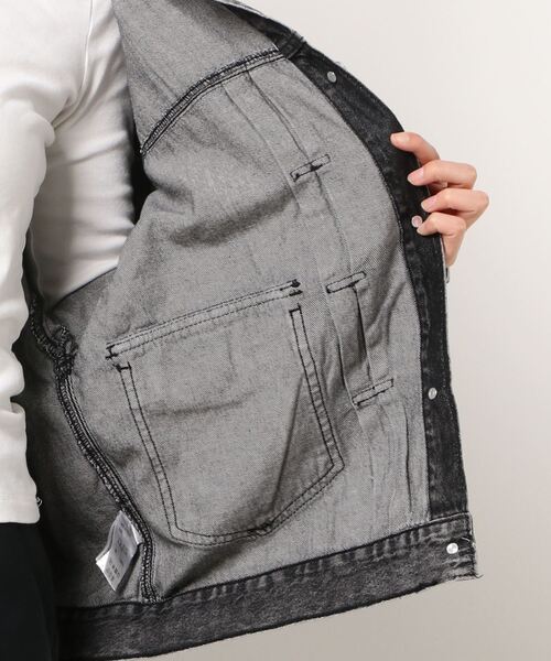 SPINNS（スピンズ）の「【ゆったりシルエット】ウォッシュ加工 ノーカラーデニムジャケット（デニムジャケット・レディース・ブラック系その他/ブルー系その他・ONESIZE）」の13枚目の写真